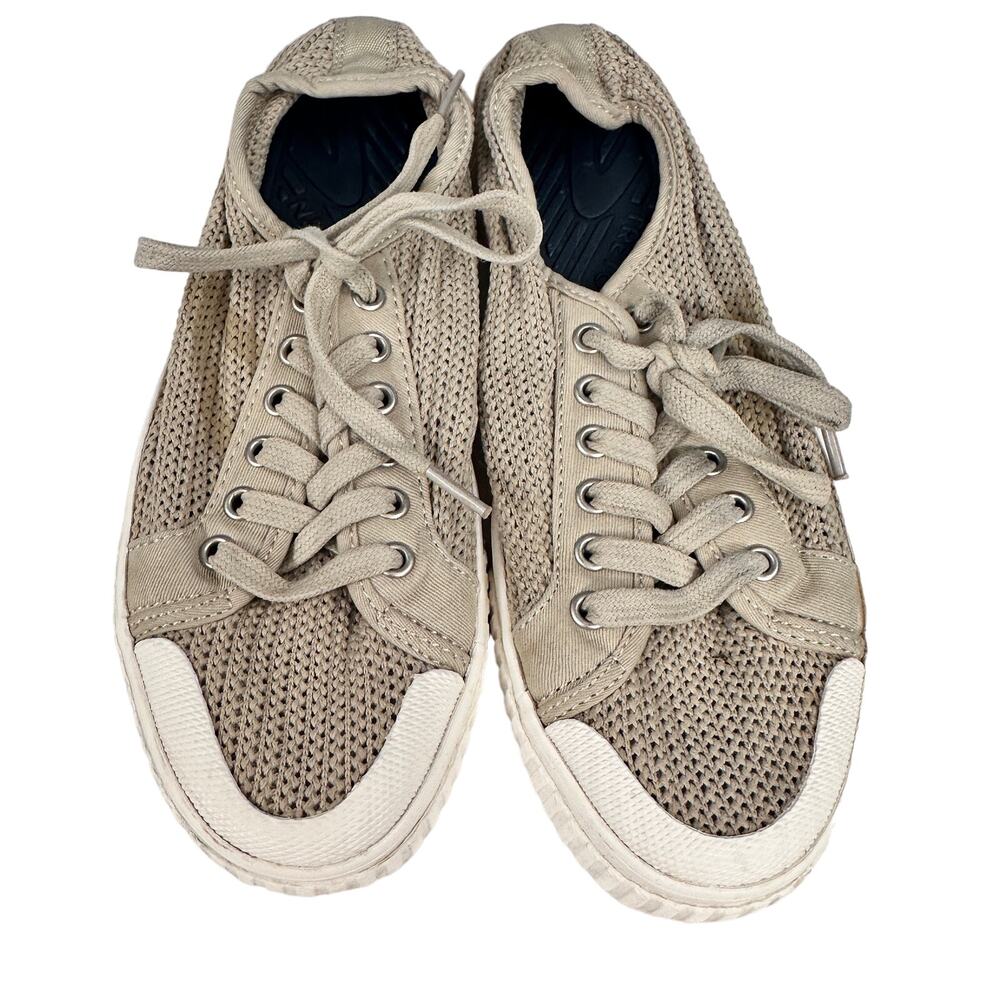 Trenton women's sneakers tan white size 6 crochet open weave WTTOURNET preppy